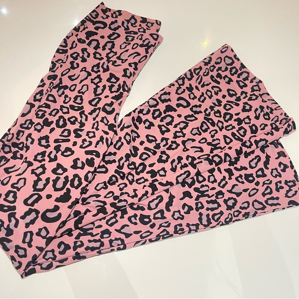 Pink Leopard High Waisted Flare Yoga Workout Pants🩷